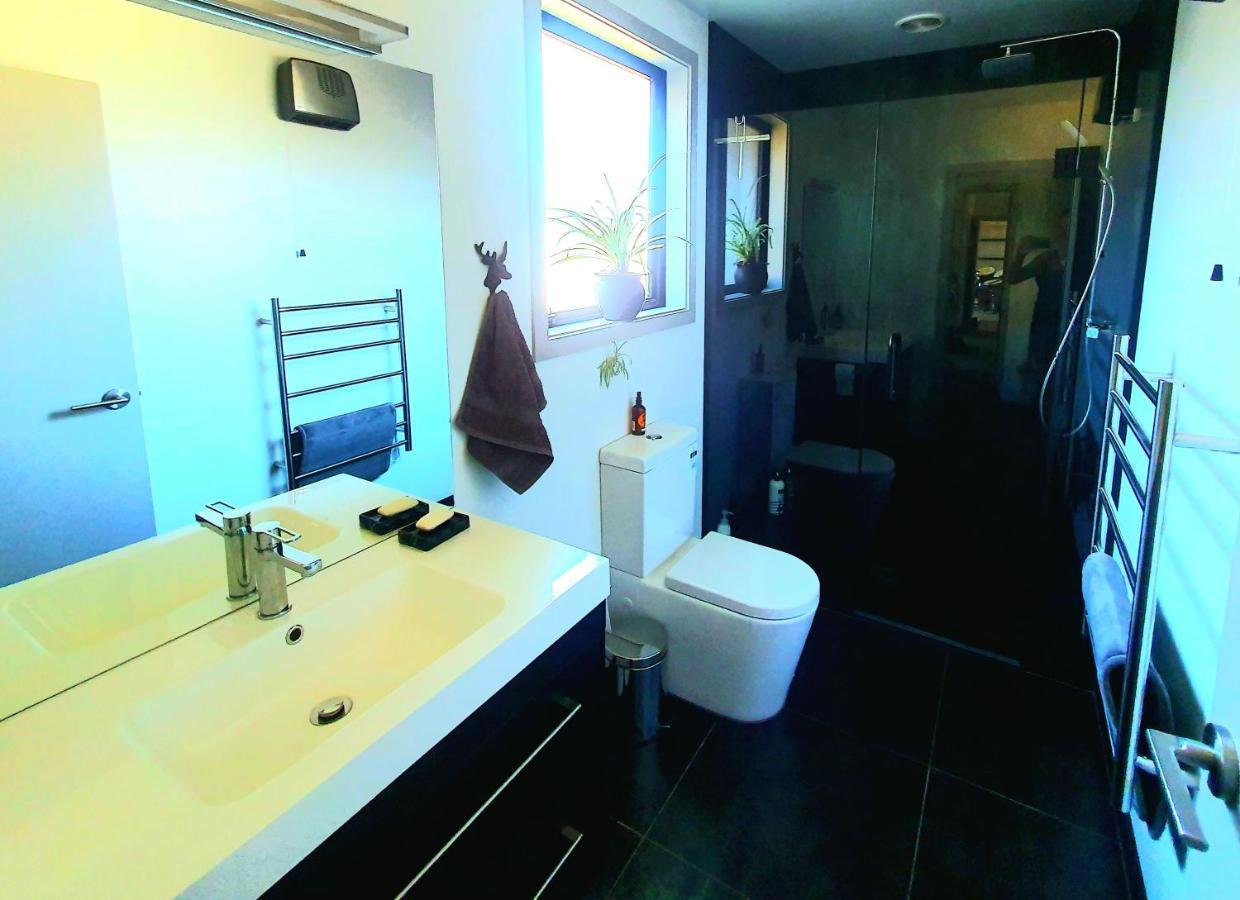 Hawea Heaven: Superking Beds + Hot Tub + Mountain Wanaka Exterior foto