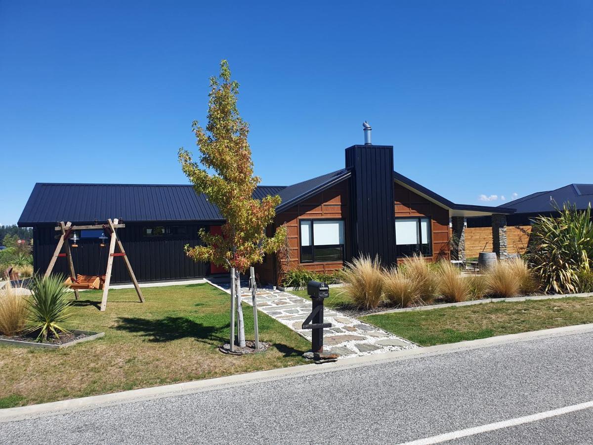 Hawea Heaven: Superking Beds + Hot Tub + Mountain Wanaka Exterior foto